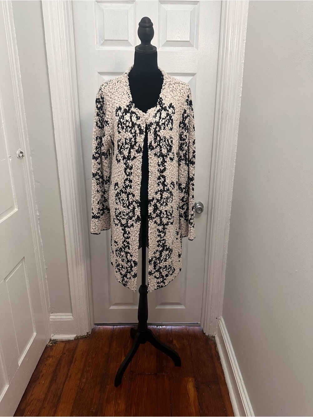 Solitaire Black and White Patterned Open-Front Cardigan/Duster